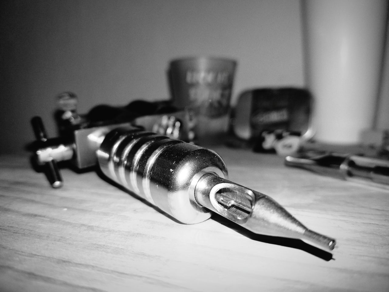 Mom arrested for letting young son get tattoo - TheFastFashion.com